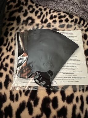 New Tory Burch Black Reusable Face Mask - Simple Solid Design